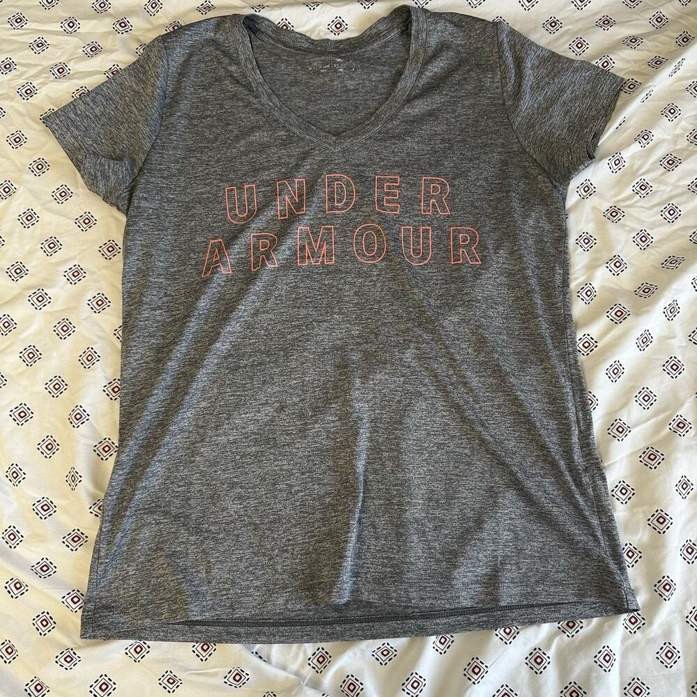 under armor Women’s T Shirt top grey logo crew neck athleisure gym sleep medium